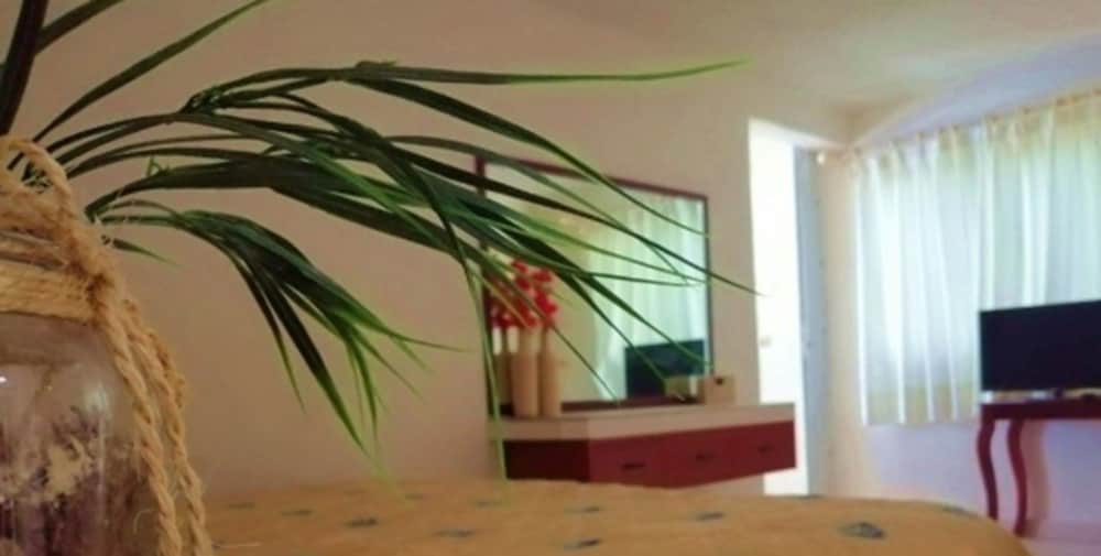 Standard Room photo 2