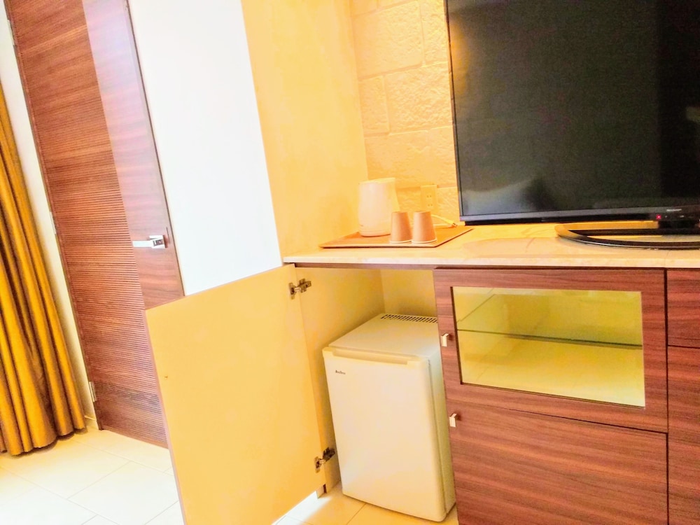 Quadruple Room - Photo 8