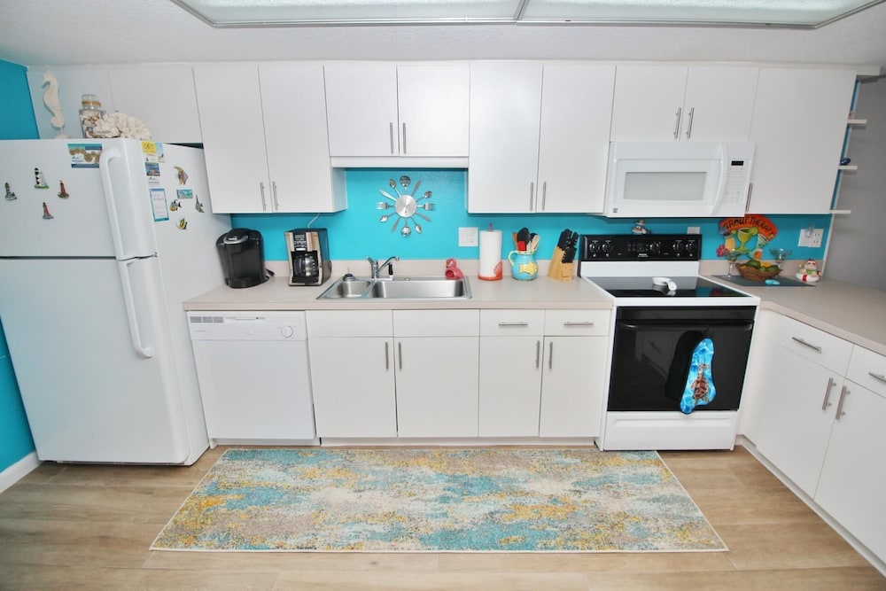 Condo, Multiple Beds (Ponce de Leon Towers 702) photo 2