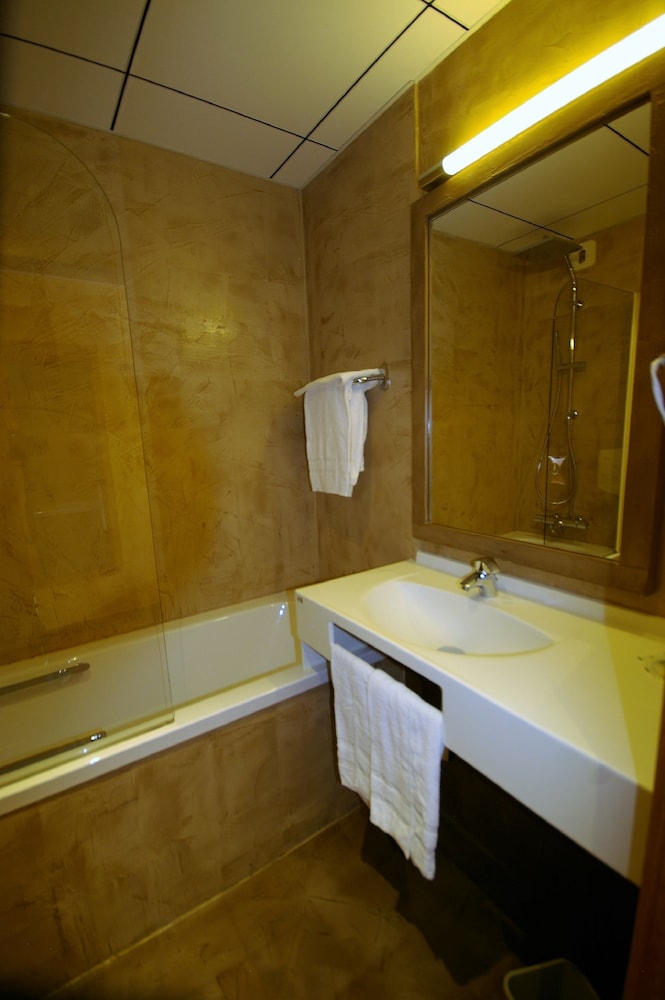 Standard Twin Room photo 2