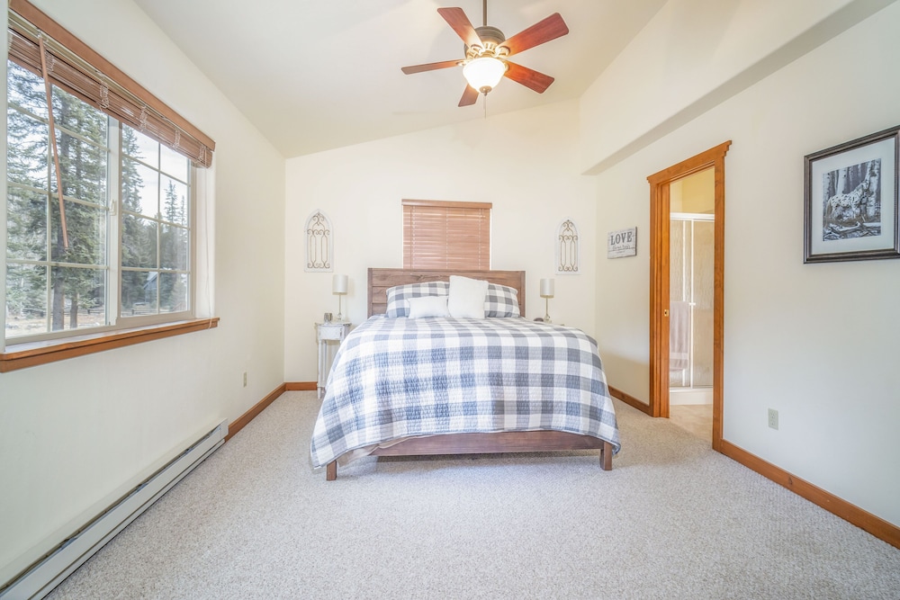 River Song Vacation Home