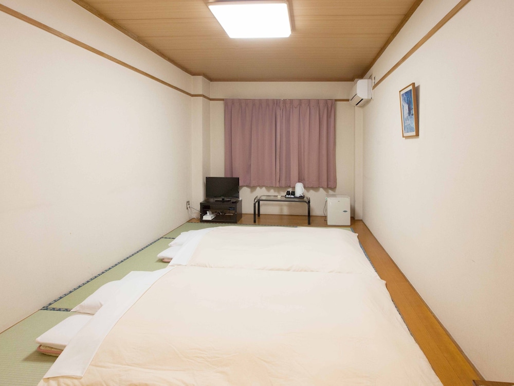 Japanese Style Room for 2 Guests with Shared Bathroom, Smoking photo 1