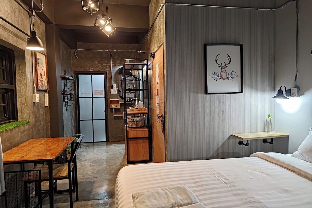 Standard Double Room - Photo 5
