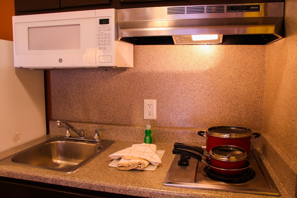 Standard Room, 1 Queen Bed, Non Smoking (Efficiency) - Photo 7