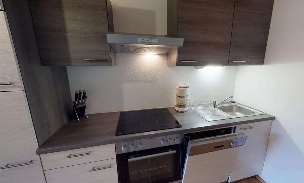 Apartment photo 2