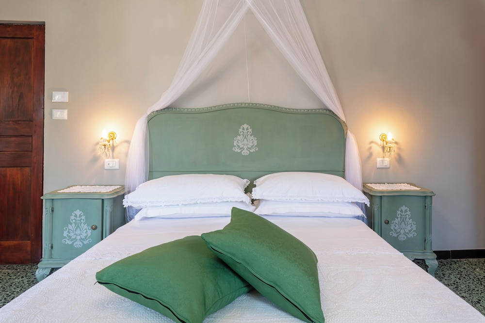 ROYAL GREEN DELUXE ROOM GARDEN VIEW photo 1