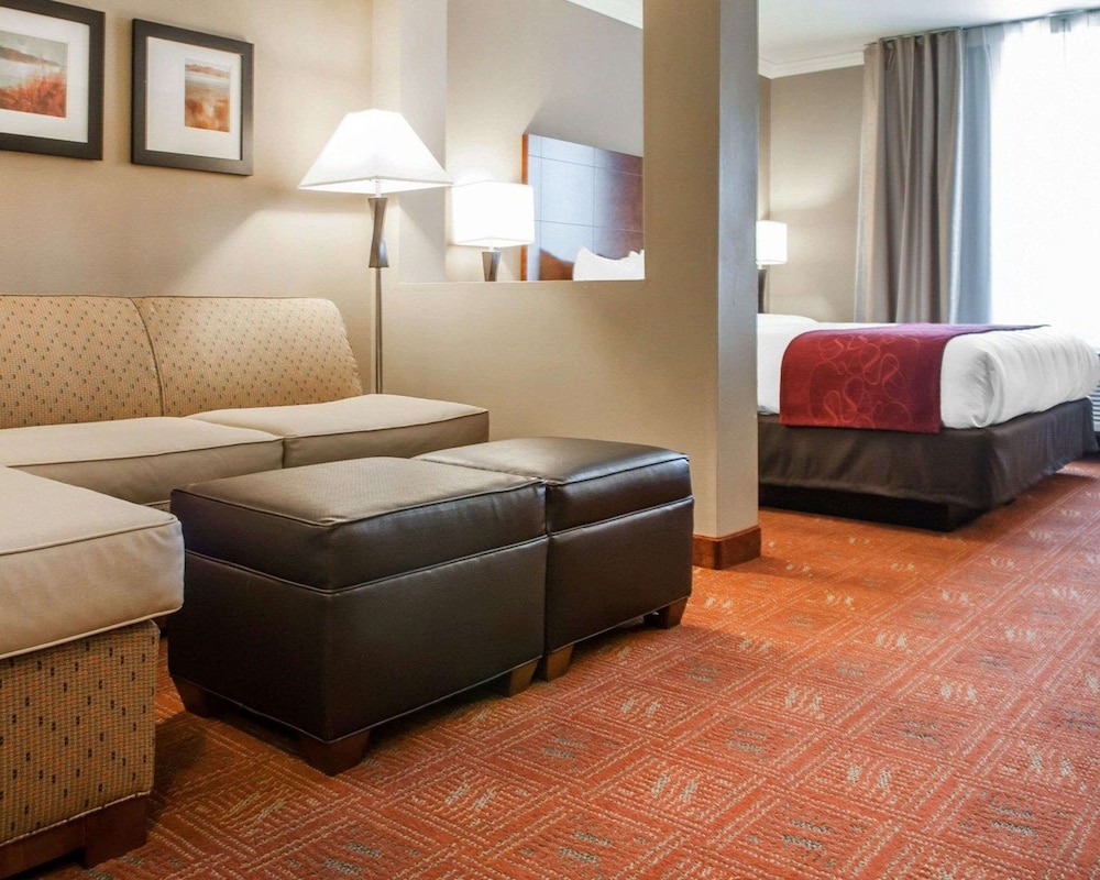 Suite, 1 King Bed, Non Smoking