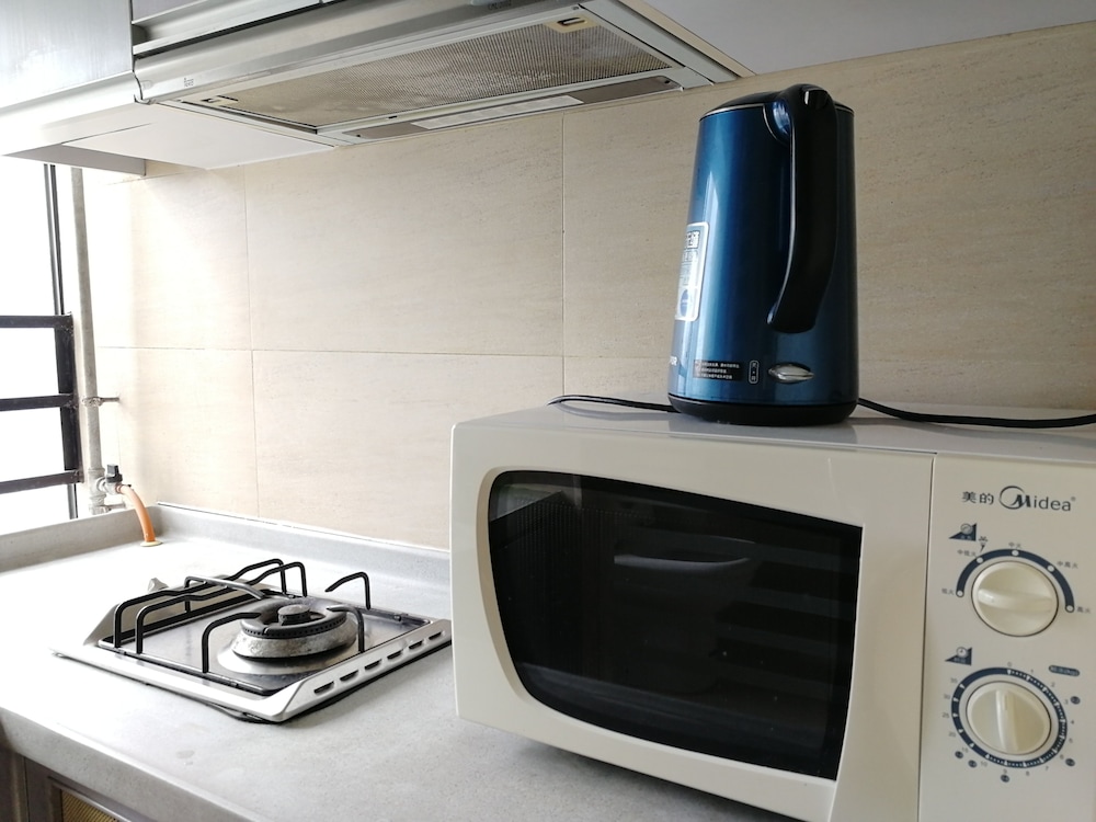 Comfort Double Room, 1 Queen Bed, Private Bathroom, City View photo 3