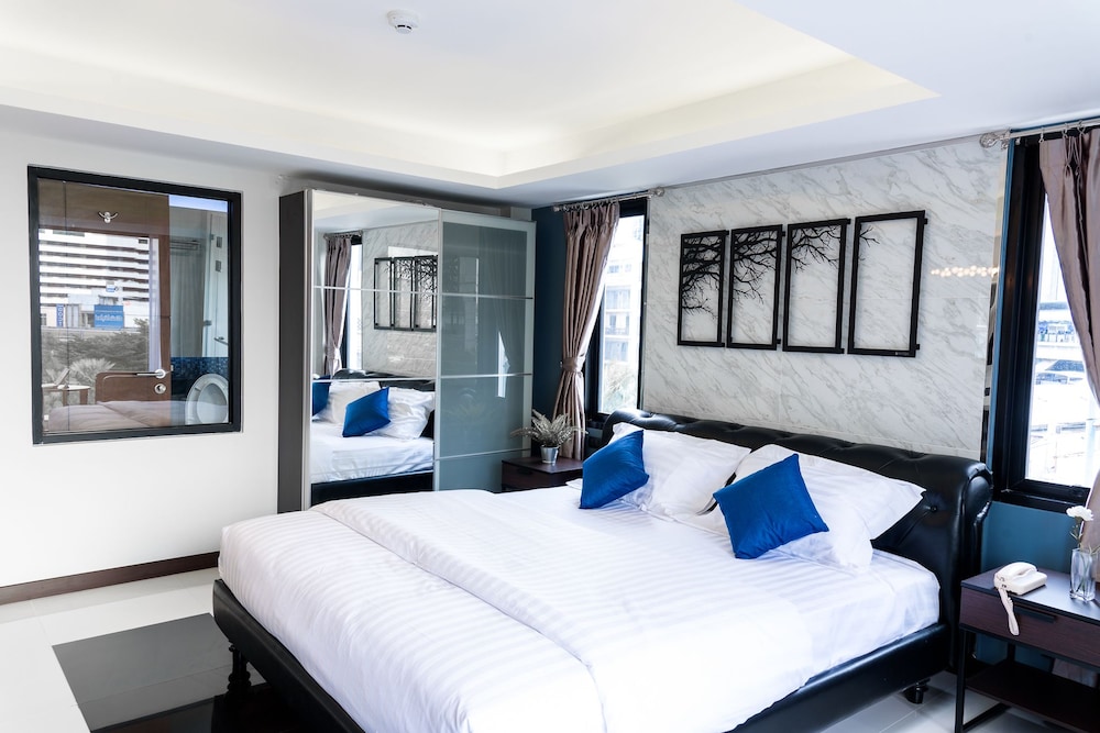 Deluxe Double Room photo 2