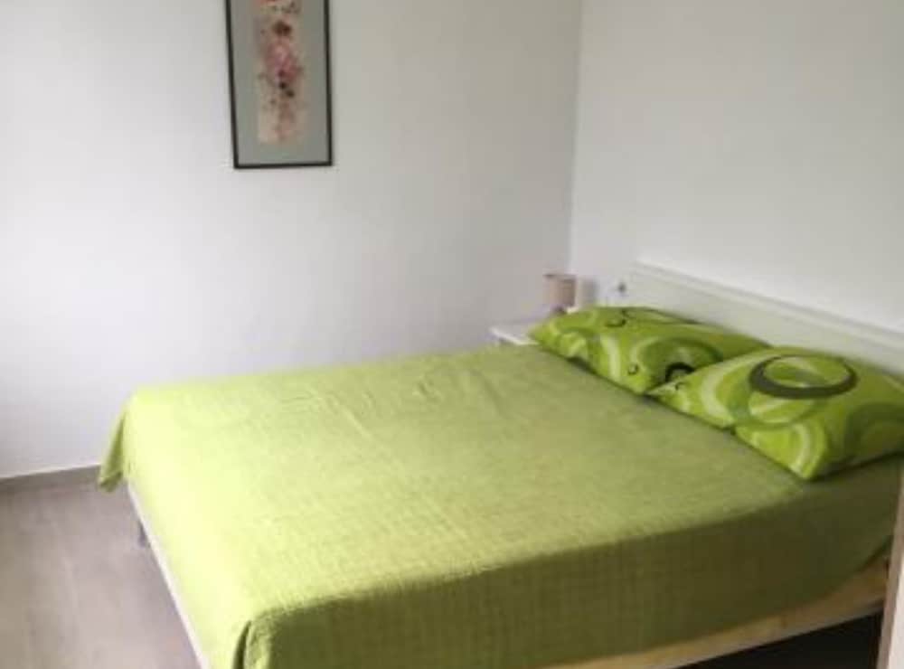 Apartment (Comfort One Bedroom Apartment With Te)