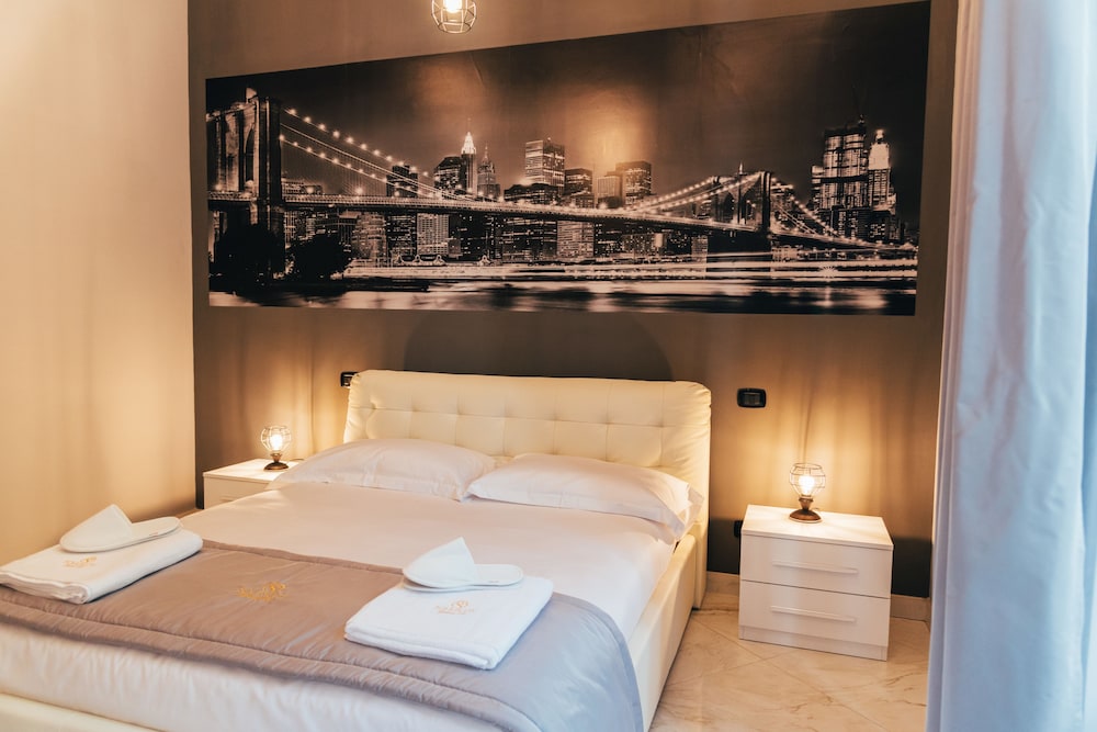 Deluxe Room, Courtyard View