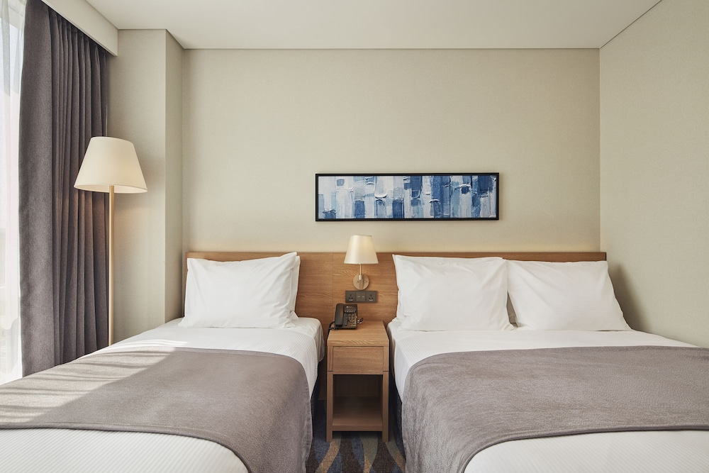 Family Twin Room - Photo 3