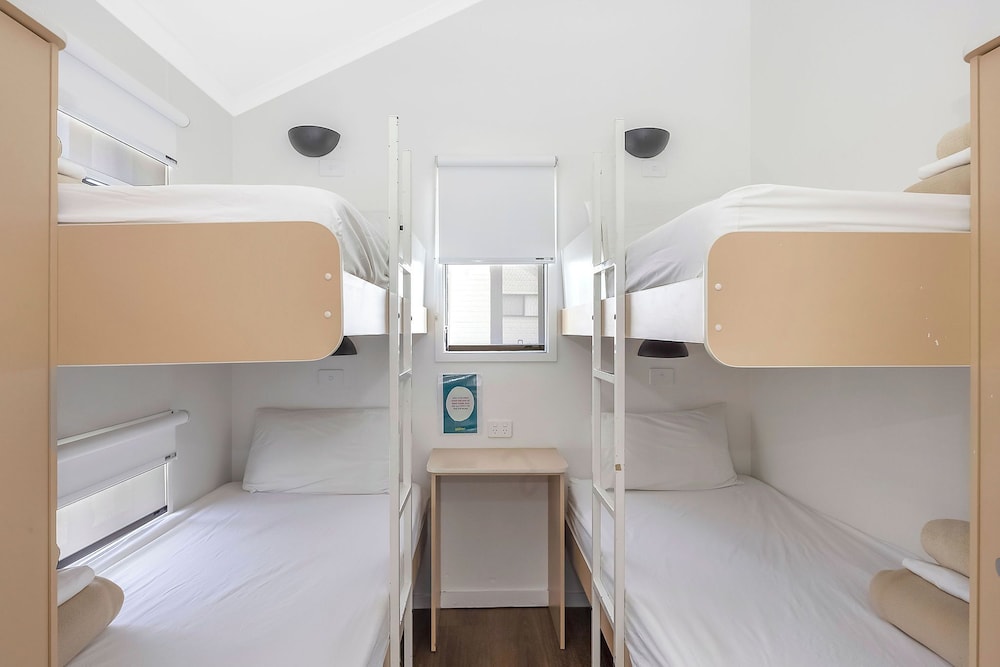 Standard Cabin - Sleeps 6 - Dog Friendly photo 2