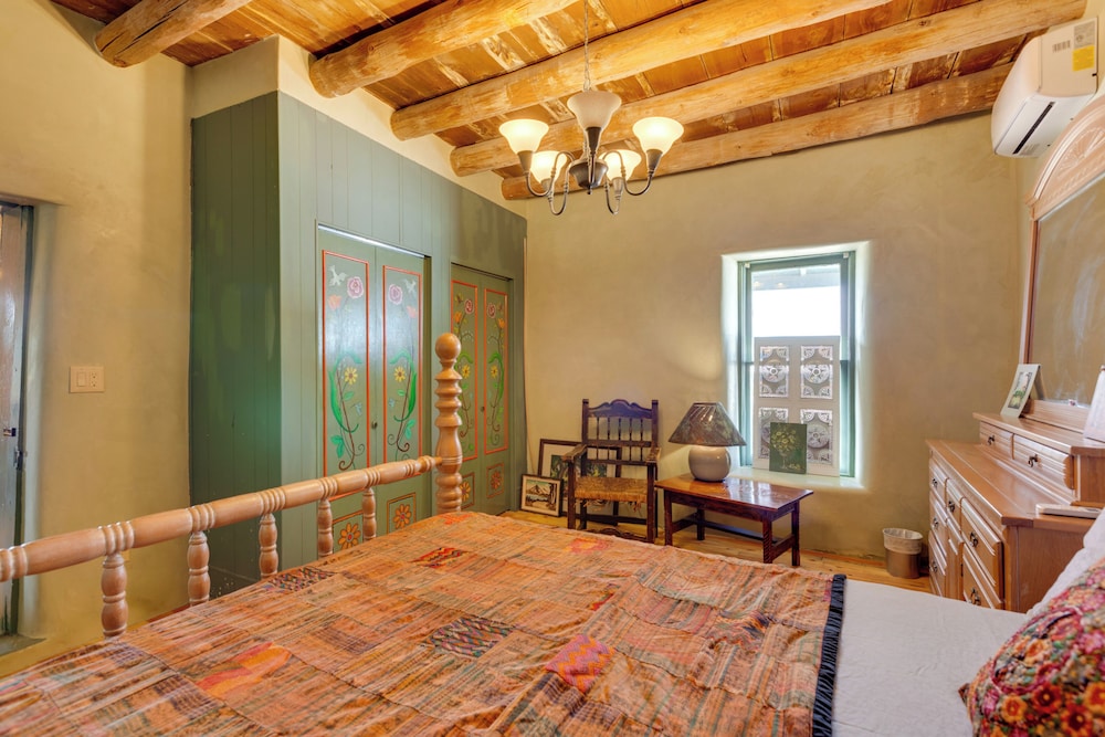 House (2 Bedrooms) photo 2