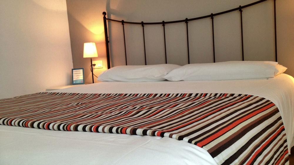 Double Room, 1 Double or 2 Twin Beds - Photo 2