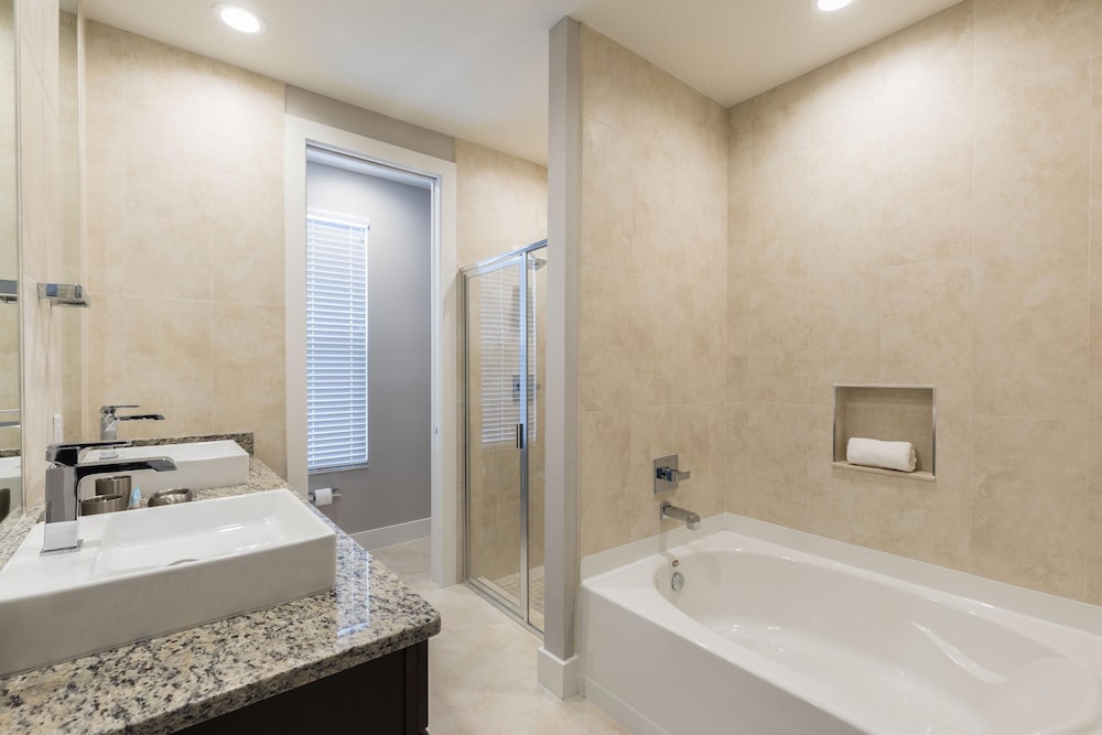 5 BR 6 BA Villa 5min Disneyworld 2169ft, Photo 4