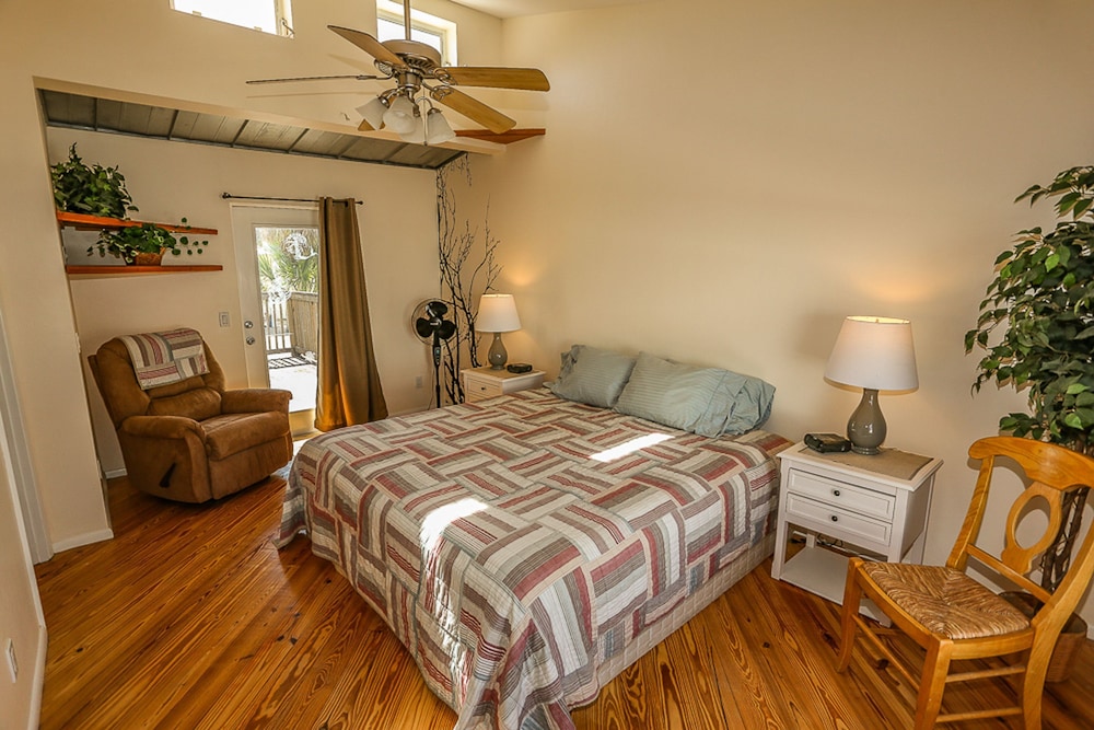 House, 6 Bedrooms photo 1