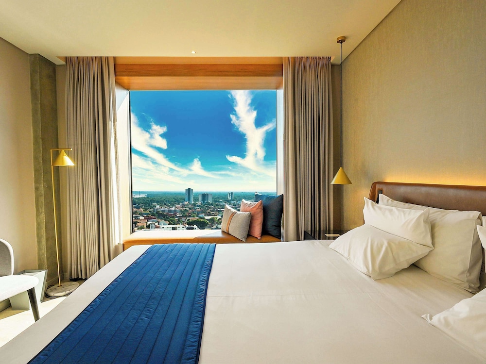 Superior Room, 1 King Bed, Executive Level - Photo 8