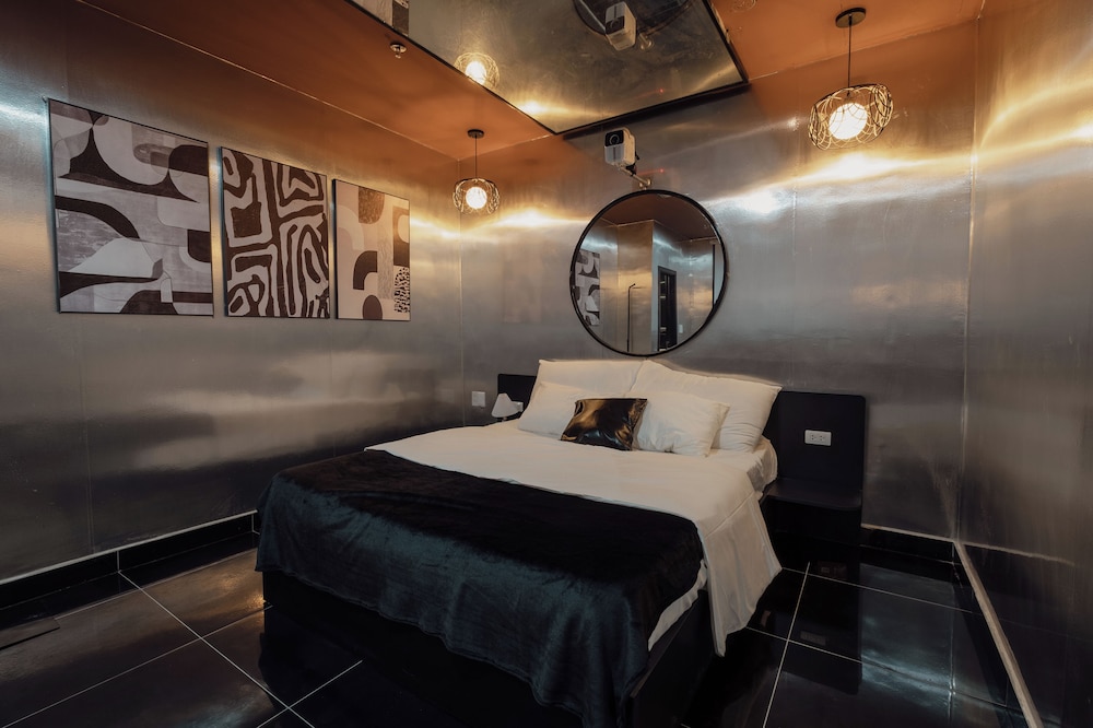 Superior Studio, 1 Queen Bed
