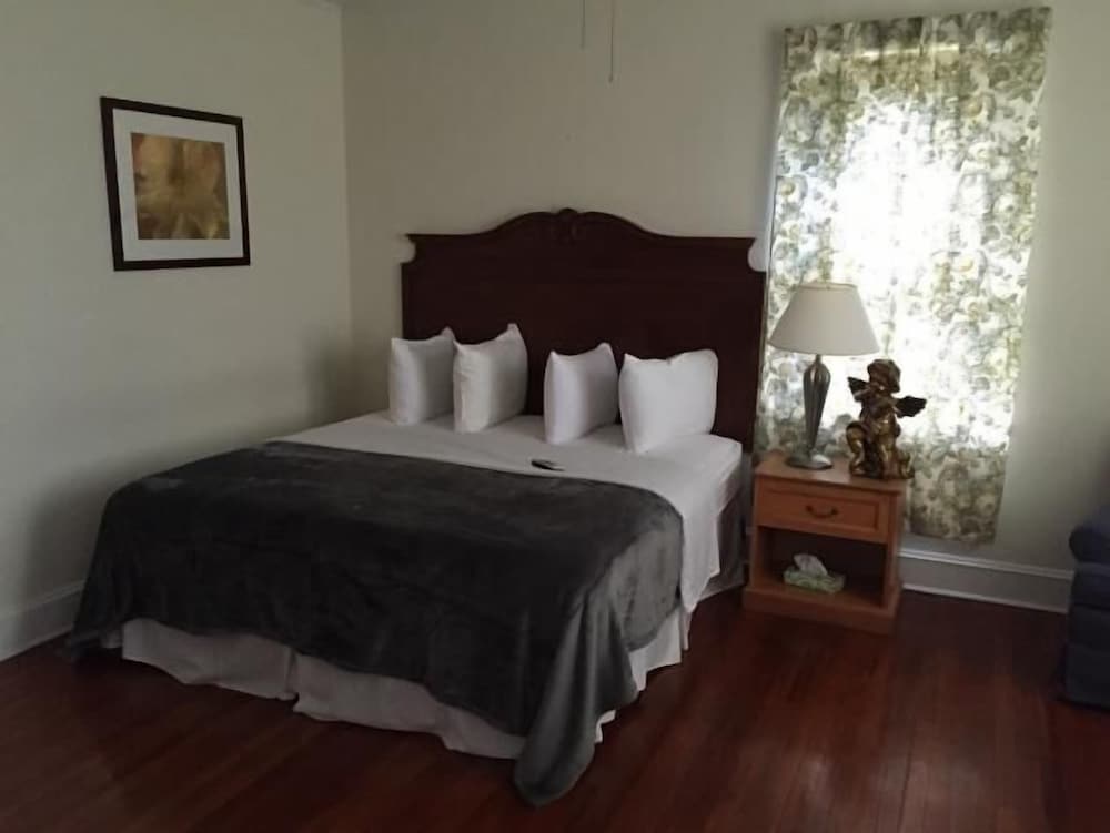 #10 The Kimberly Room photo 1