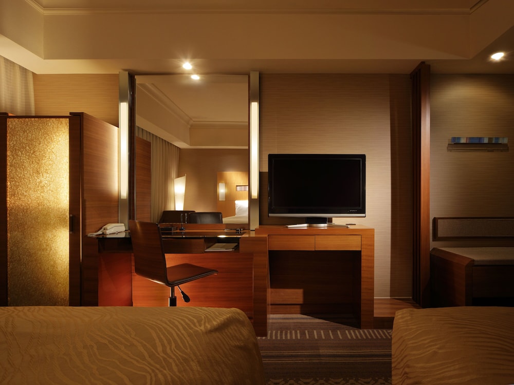 Superior Double Room, 1 King Bed, Non Smoking thumbnail 5