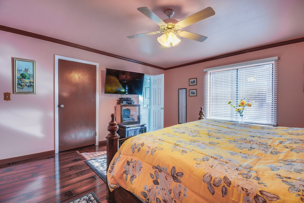 House (2 Bedrooms) photo 3