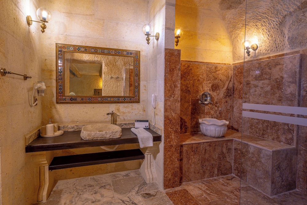 Luxury Suite photo 3