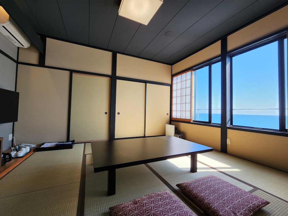 Standard Quadruple Room, Non Smoking, Ocean View