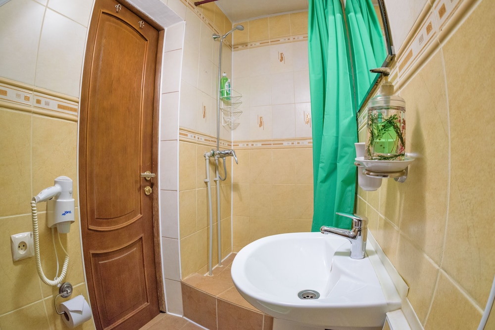 Double Room (Budget) photo 3