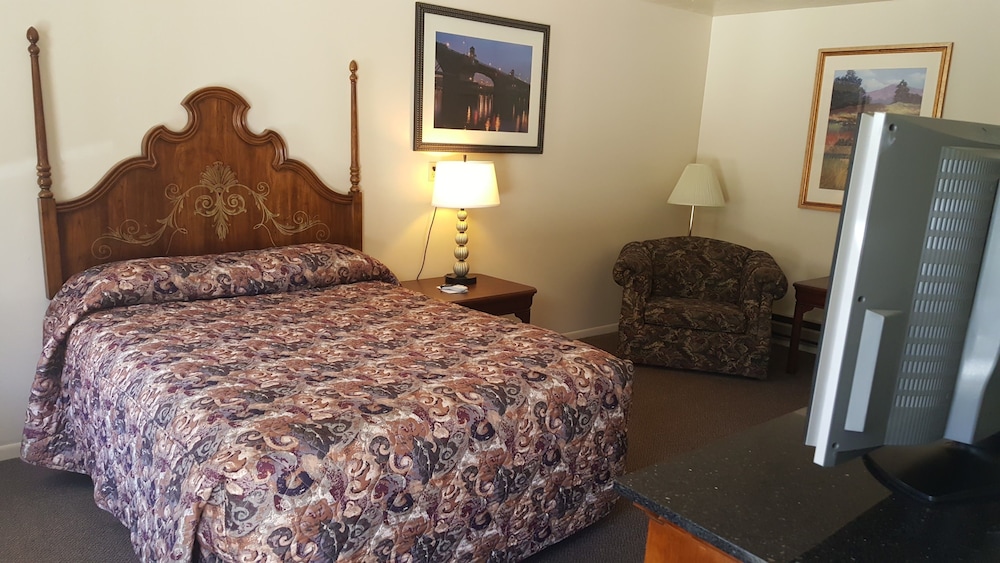 Standard Room, 1 Queen Bed photo 1