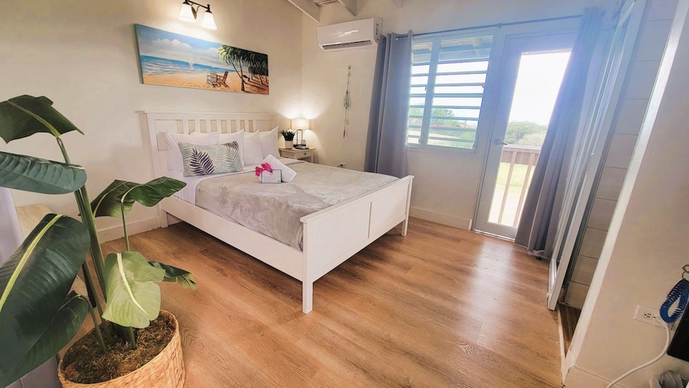 Standard Room, 1 Queen Bed