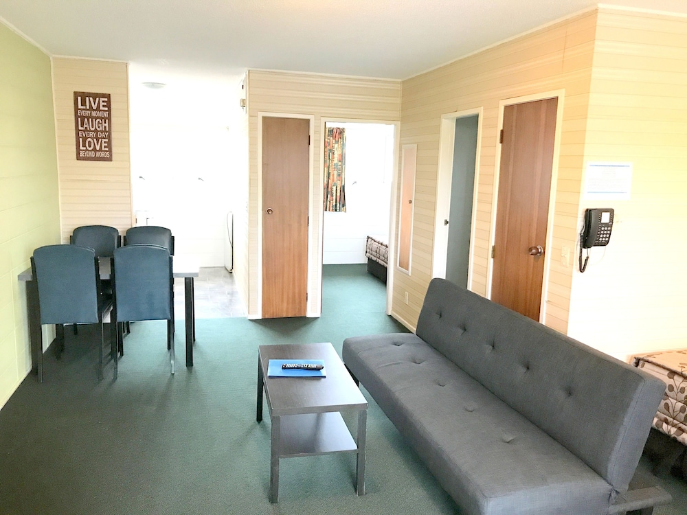 Family Suite (Large) - Photo 15