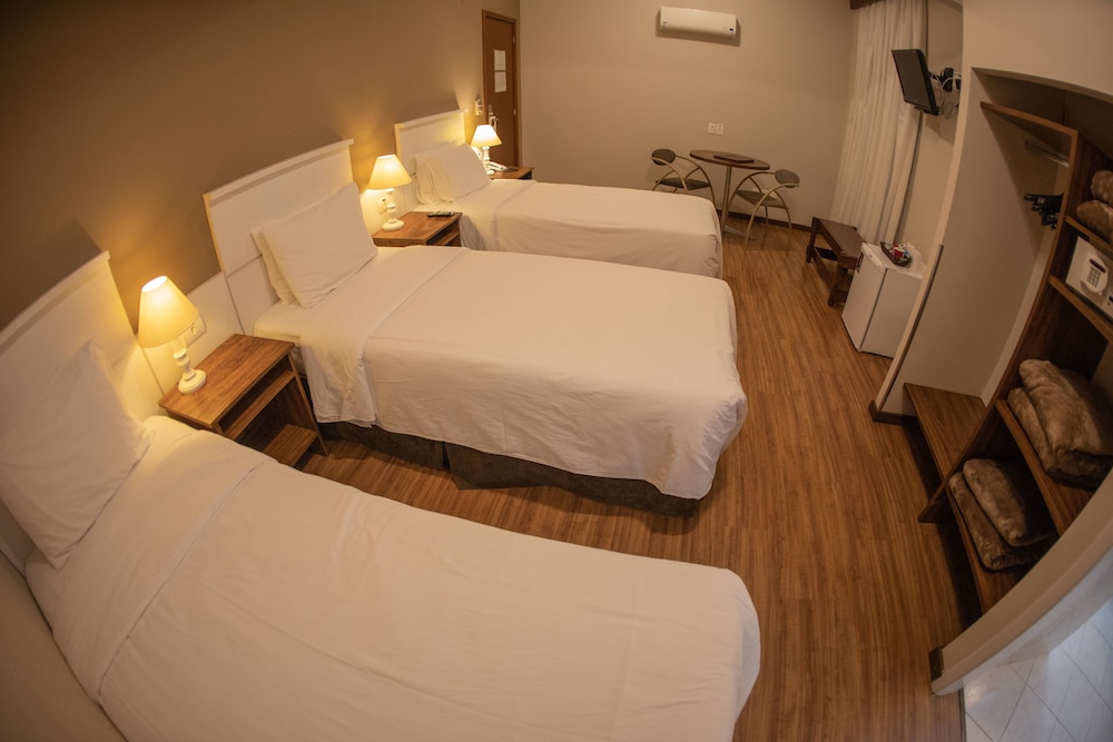 Executive Triple Room, Mobility Accessible, Air conditioning - Photo 3