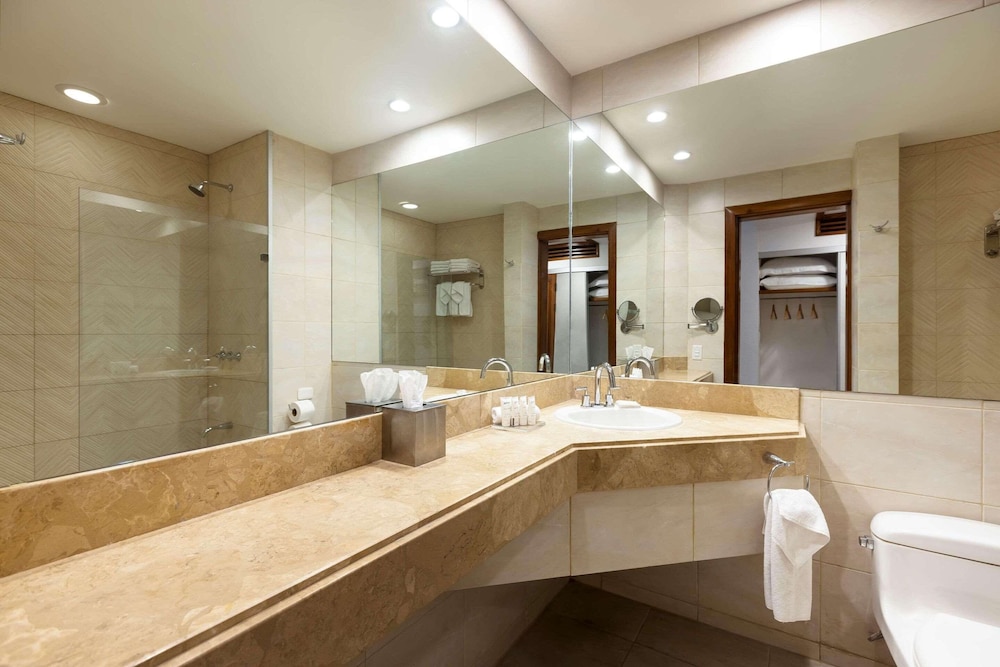 Premium Room, 2 Double Beds, Non Smoking - Photo 4