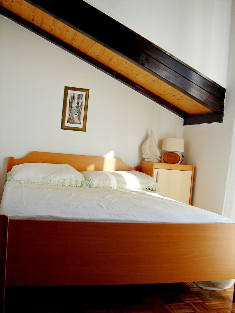 Duplex, 2 Bedrooms, Terrace photo 1