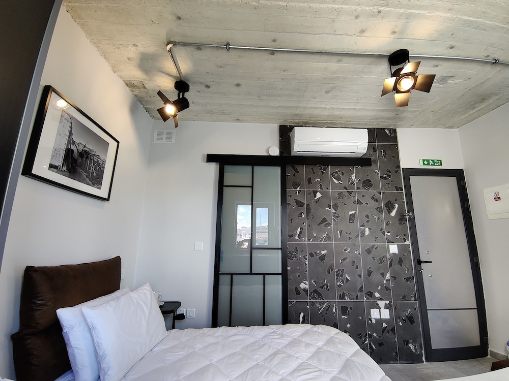 Panoramic Apartment, 1 Twin Bed, Non Smoking, Harbor View photo 2