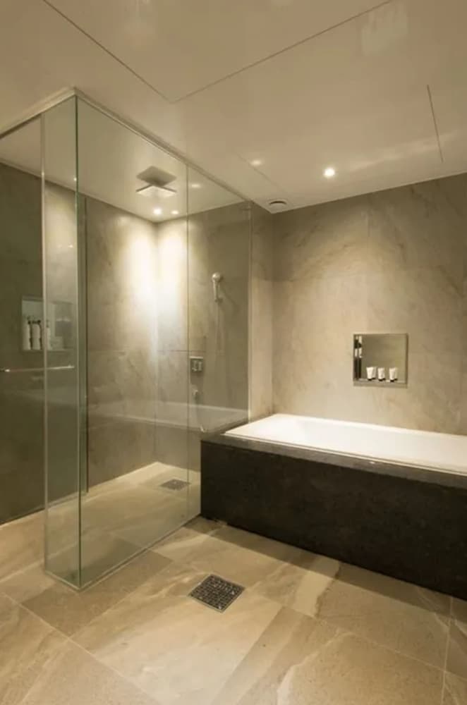 Luxury Suite photo 2