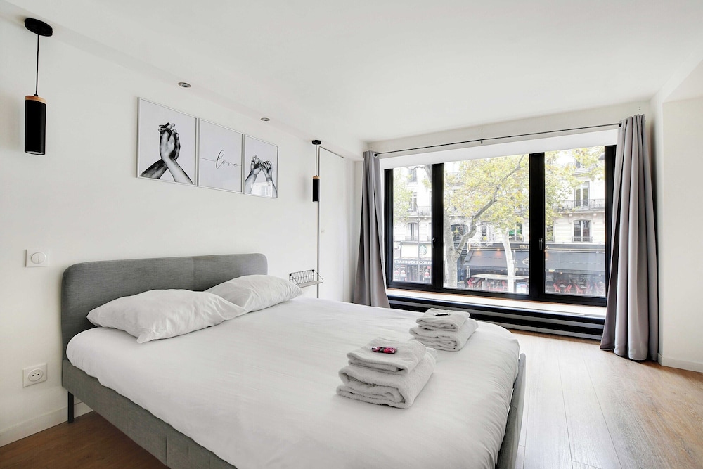 Apartment photo 3