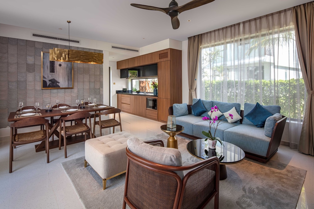 One-Bedroom Garden View Pool Villa - Photo 2