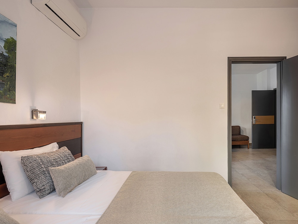 Apartment (Quadruple )
