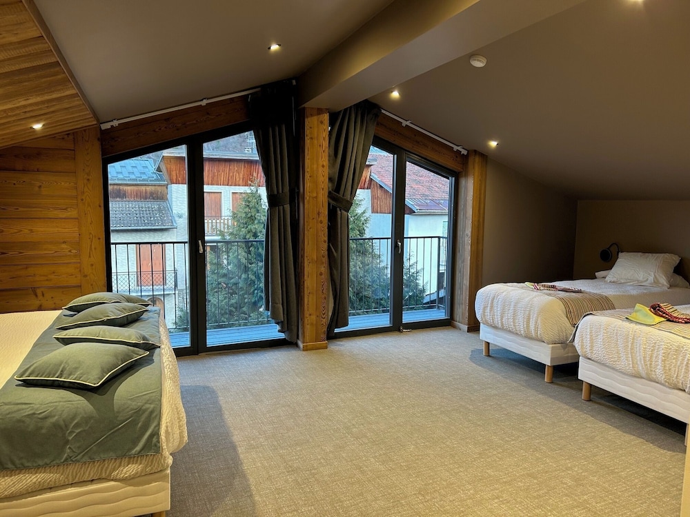 Family Quadruple Room, 2 Queen Beds