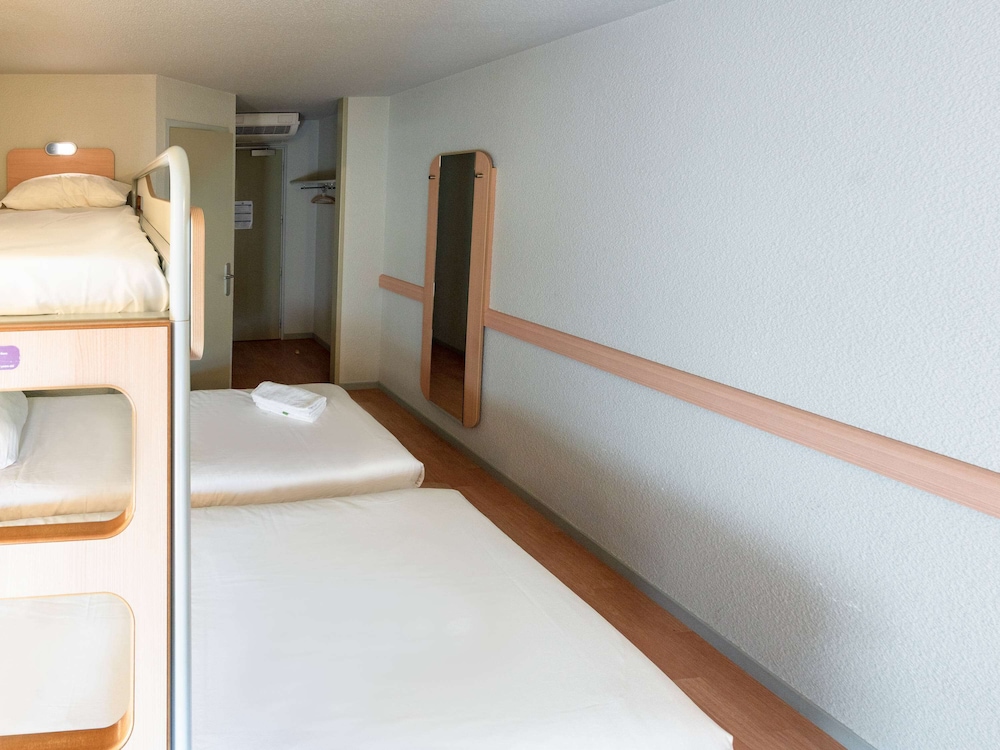 Standard Twin Room, Multiple Beds photo 3