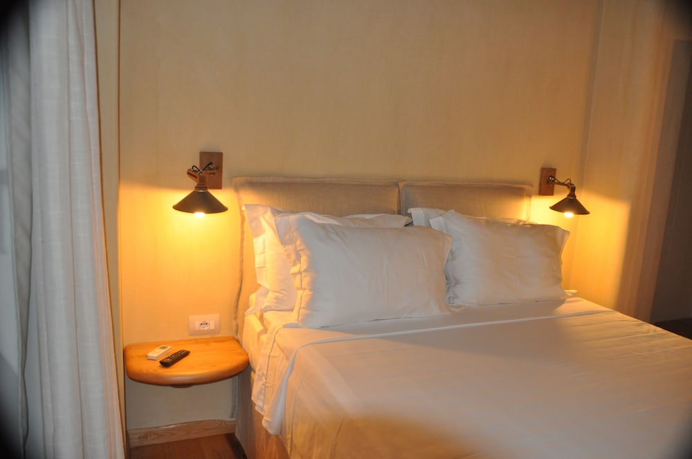 Premium Suite, 2 Queen Beds, Fireplace Ocean View (Evilia)