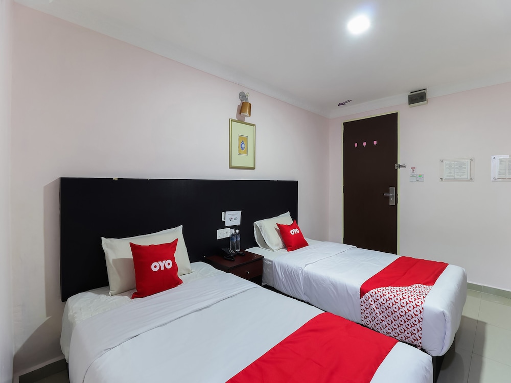 Deluxe Twin Room photo 1