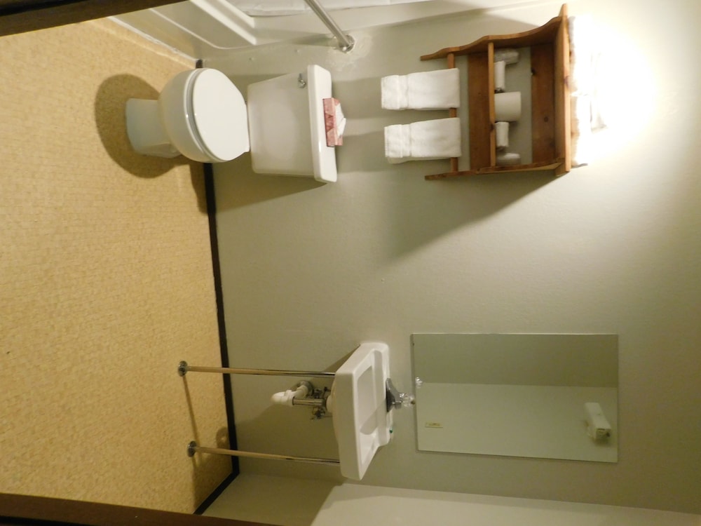 Suite, 2 Queen Beds (Dinette And Kitchen ) photo 3