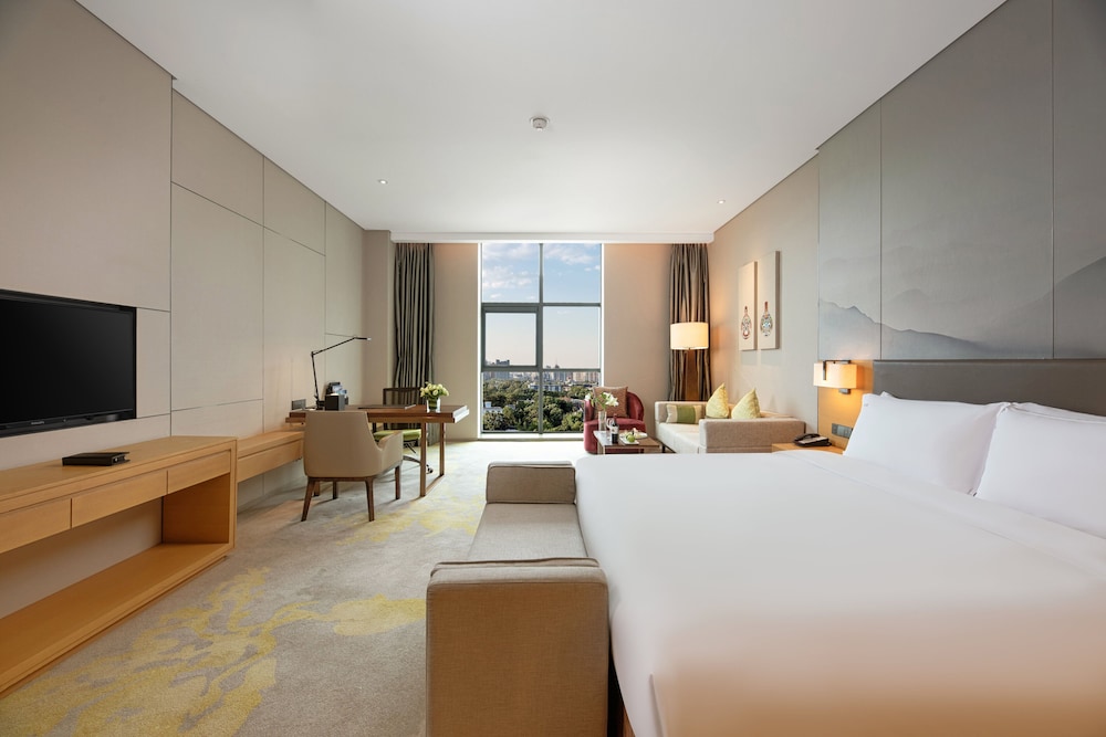 Premium Room, 1 King Bed
