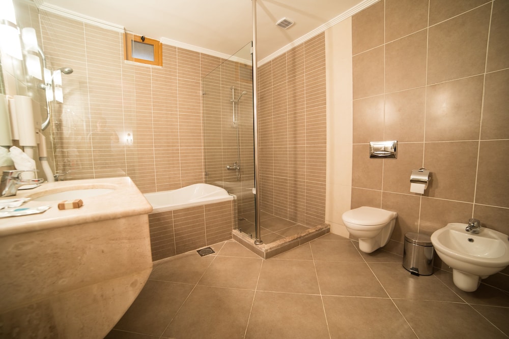 Standard Triple Room photo 3