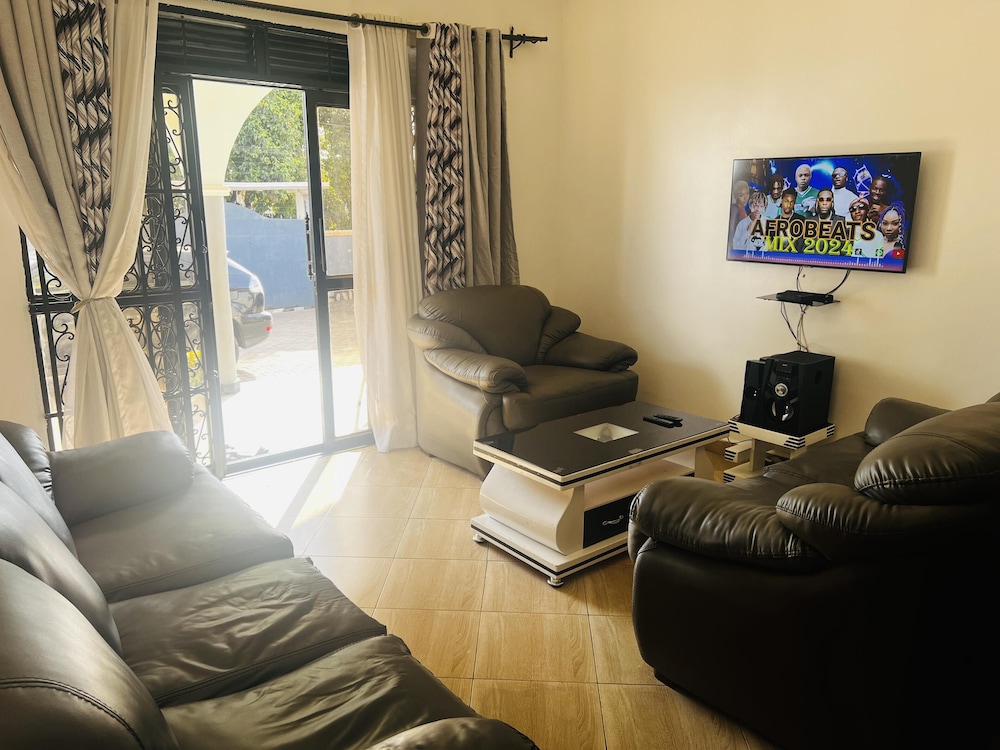House photo 2