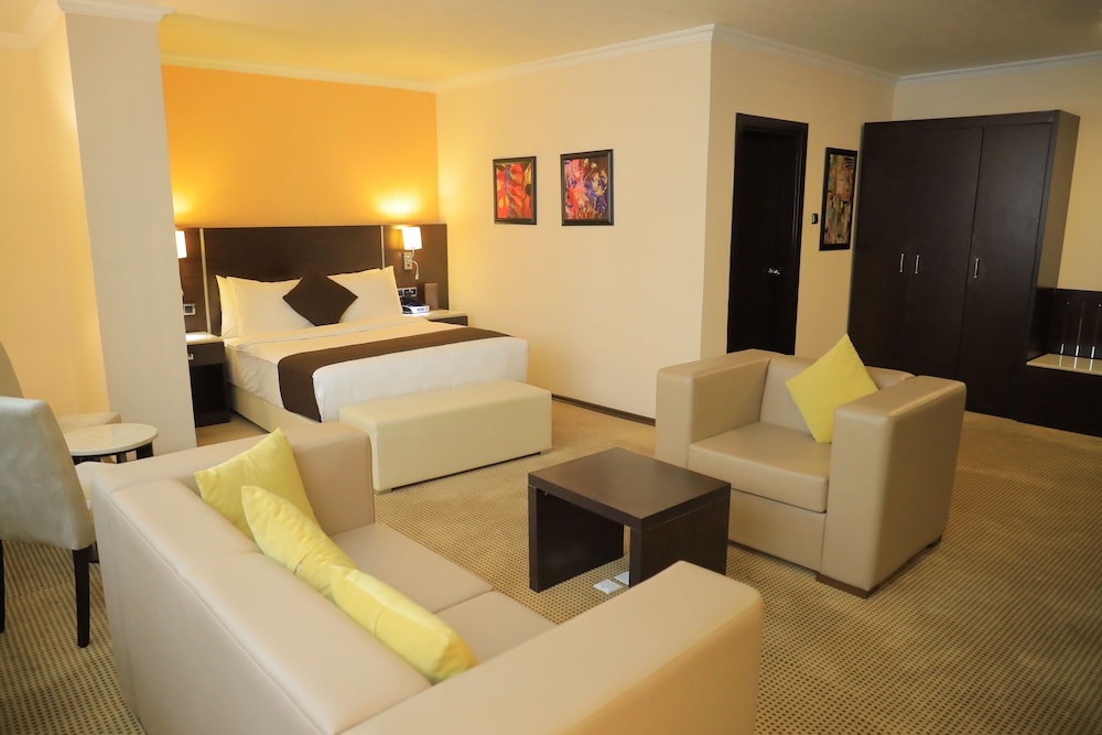Executive Room - Photo 2