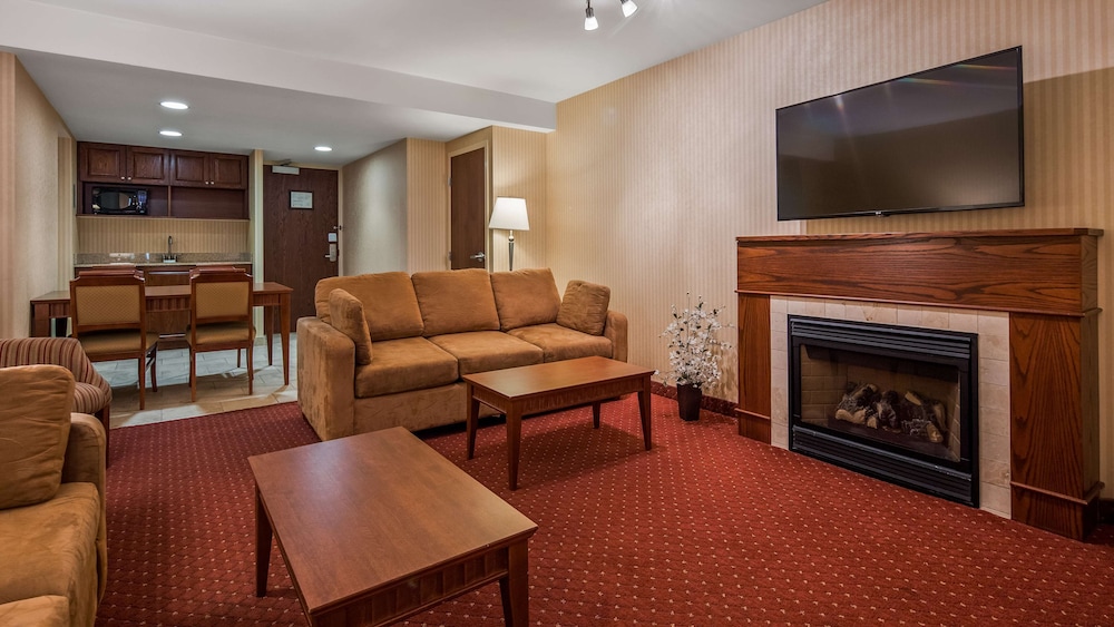 Suite, 1 King Bed, Non Smoking, Fireplace (Living Room;with Sofabed) - Photo 2